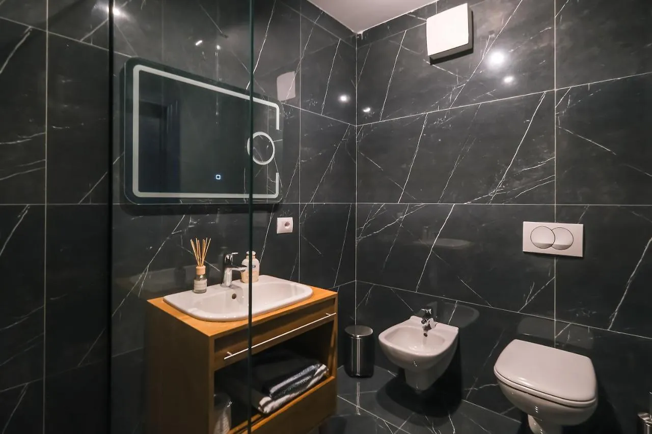 Air Albania Stadium Apartments Апарт-отель